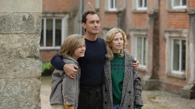 Jude Law in 'The Nest'