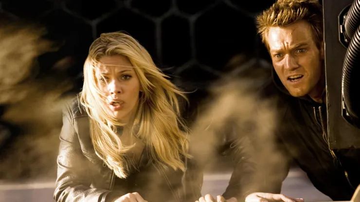 Scarlett Johansson and Ewan McGregor in 'The Island'