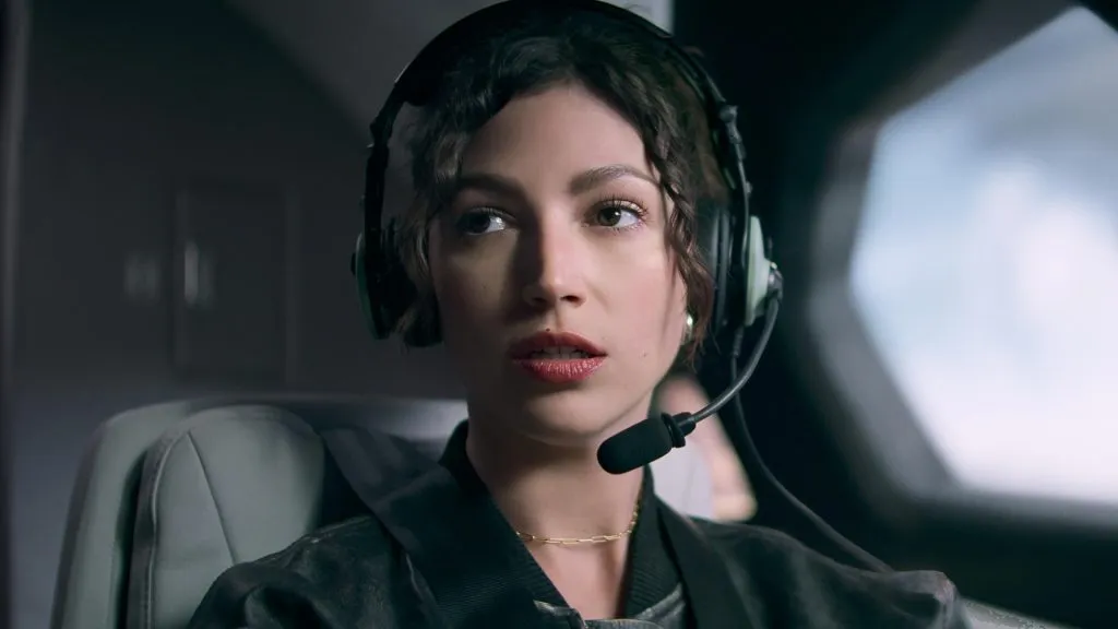 Úrsula Corberó in Lift. (Source: IMDb)