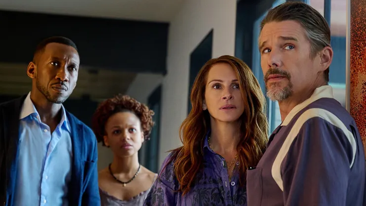 Ethan Hawke, Julia Roberts, Mahershala Ali and Myha'la in Leave the World Behind.