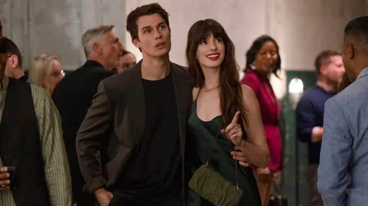 Anne Hathaway and Nicholas Galitzine in The Idea of You.