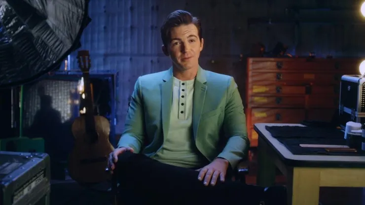 Drake Bell in Quiet on Set: The Dark Side of Kids TV.