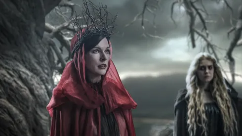 Milla Jovovich and Penelope Mitchell in Hellboy.