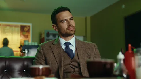 Theo James in The Gentlemen.