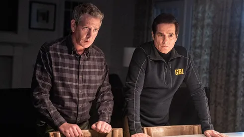 Ben Mendelsohn and Yul Vazquez in The Outsider