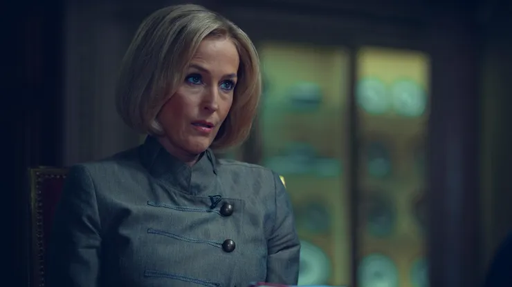 Gillian Anderson in Scoop.
