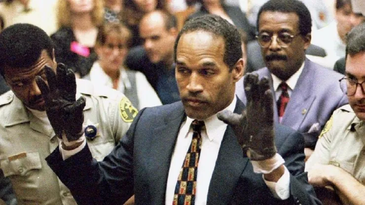 O.J. Simpson and Johnnie L. Cochran Jr. in O.J.: Made in America.