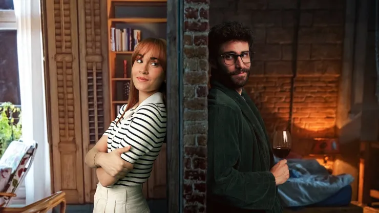 Aitana and Fernando Guallar in Love, Divided.