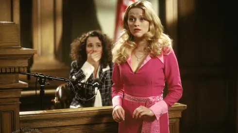 Reese Witherspoon and Linda Cardellini in Legally Blonde.