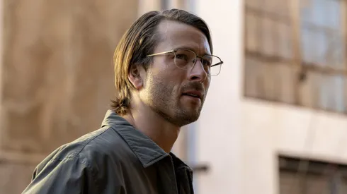 Glen Powell in Hit Man.