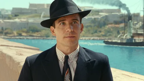 Luke Thompson in 'Transatlantic'