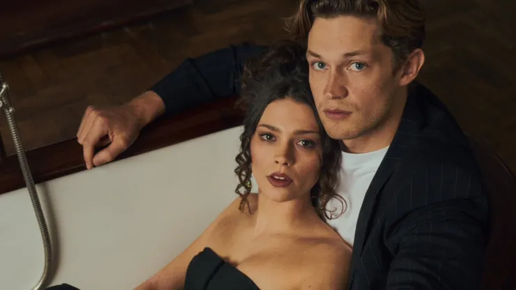 Harriet Herbig-Matten and Damian Hardung of Maxton Hall.