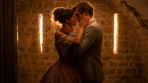 Harriet Herbig-Matten and Damian Hardung in Maxton Hall.