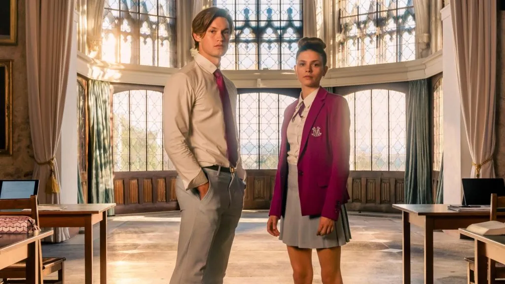 Damian Hardung and Harriet Herbig-Matten in Maxton Hall. (Source: IMDb)