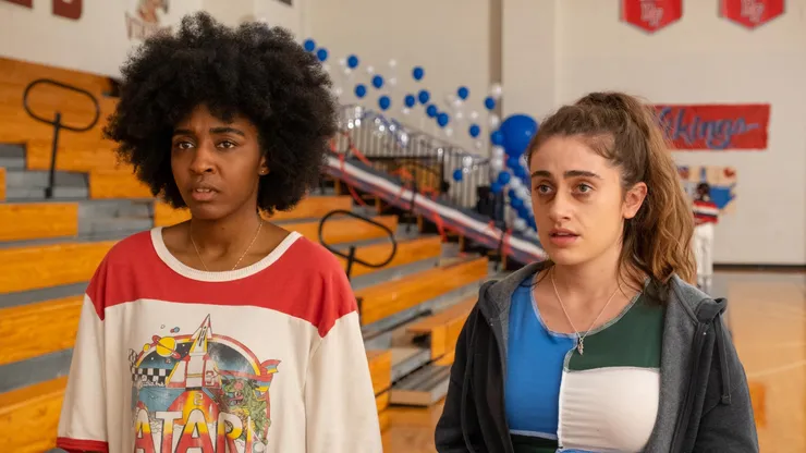 Ayo Edebiri and Rachel Sennott in Bottoms.