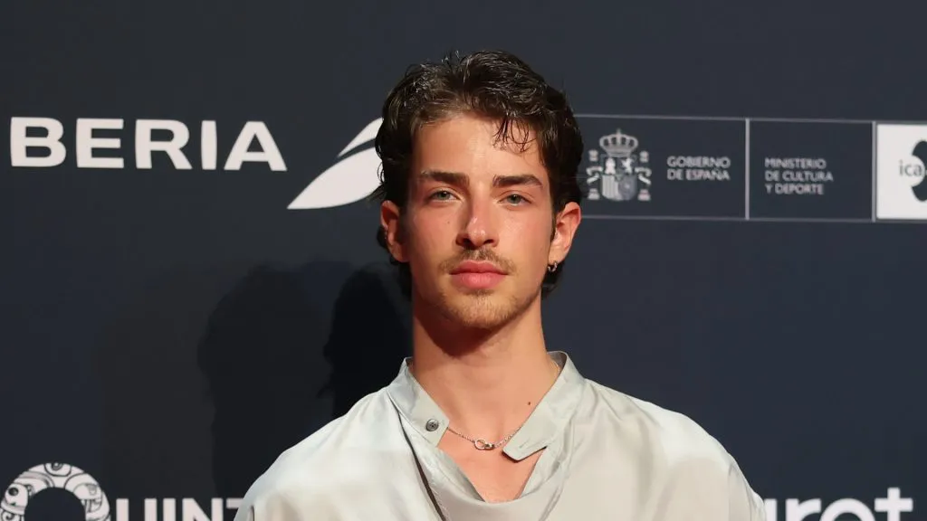 manu rios respira netflix cast