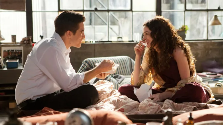 Anne Hathaway and Jake Gyllenghaal in "Love and Other Drugs"