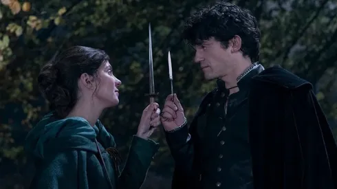 Edward Bluemel and Emily Bader in Mi Lady Jane.