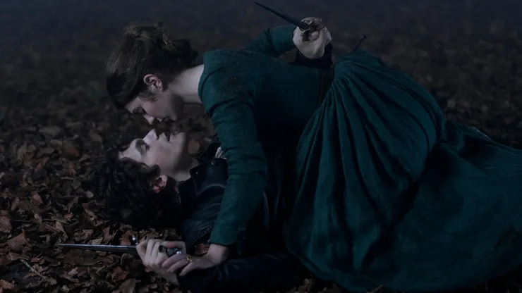 Edward Bluemel and Emily Bader in Mi Lady Jane.