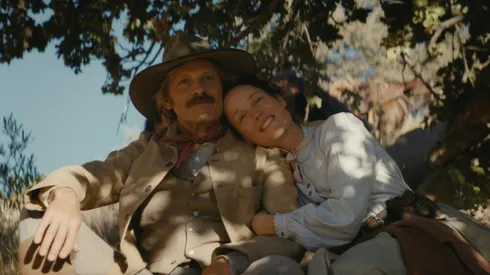 Vicky Krieps and Viggo Mortensen in The Dead Don’t Hurt.