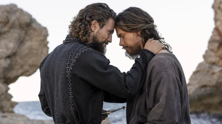 Leo Suter and Sam Corlett in Vikings: Valhalla.