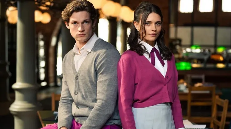Damian Hardung and Harriet Herbig-Matten on the set of Maxton Hall Season 2.