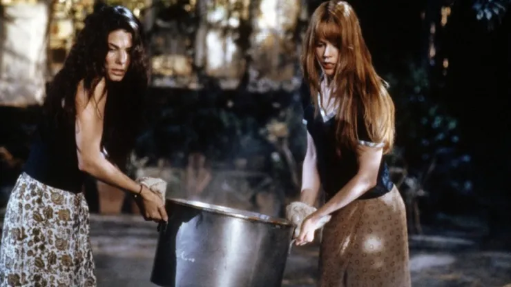 Sandra Bullock and Nicole Kidman in Pratical Magic.