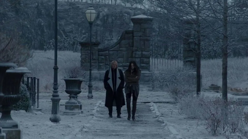 Woody Harrelson and Jennifer Lawrence