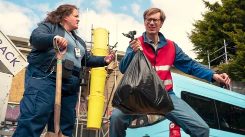 Stephen Merchant and Jessica Gunning in "The Outlaws".