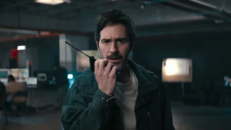 Mauricio Ochmann in "Non Negotiable".