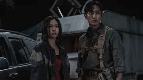 Jung Jinyoung and Go Min-si in Sweet Home.