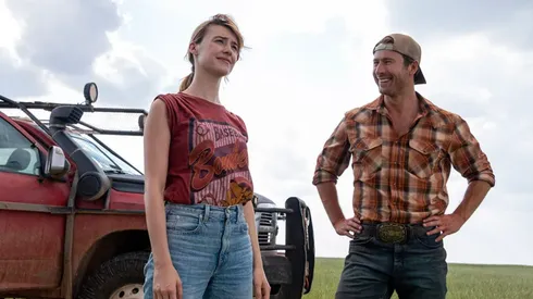 Daisy Edgar-Jones and Glen Powell