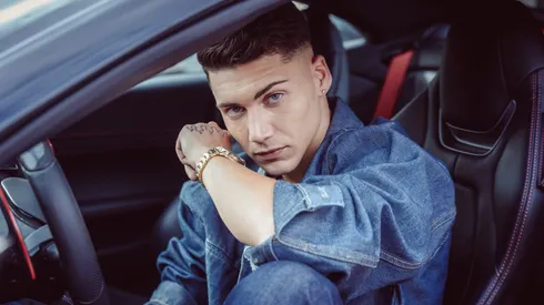 Swit Eme for "The Champion".