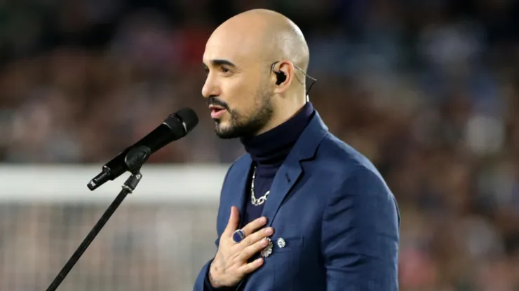 Abel Pintos sings the national anthem of Argentina prior to the FIFA World Cup 2026 Qualifier match between Argentina and Ecuador at Estadio Más Monumental Antonio Vespucio Liberti on September 07, 2023 in Buenos Aires, Argentina.