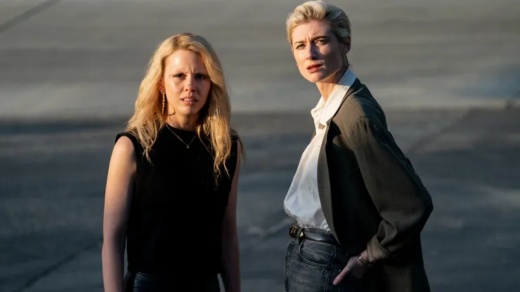 Elizabeth Debicki and Mia Goth in MaXXXine.