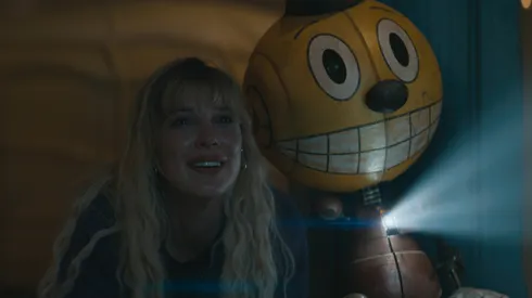 Alan Tudyk and Millie Bobby Brown in The Electric State.