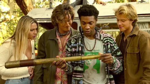 Madelyn Cline, J.D., Chase Stokes and Rudy Pankow in "Outer Banks".