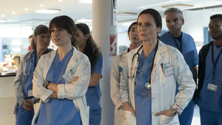 Blanca Suárez and Aitana Sánchez-Gijón in "Breathless".