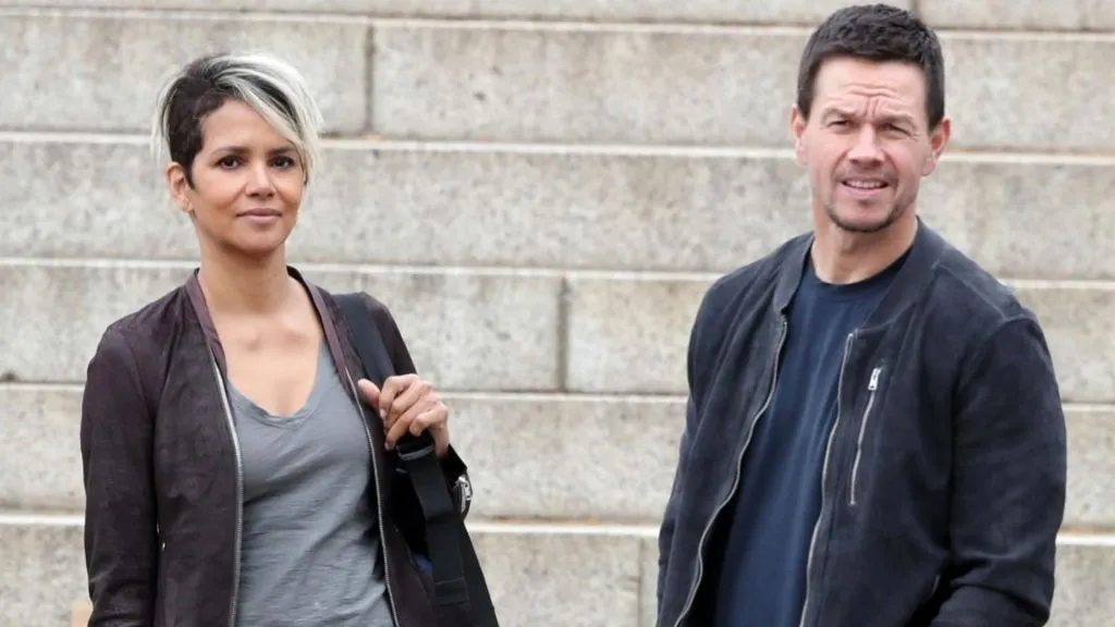 Mark Wahlberg and Halle Berry in The Union. (Source: @SpyWards)