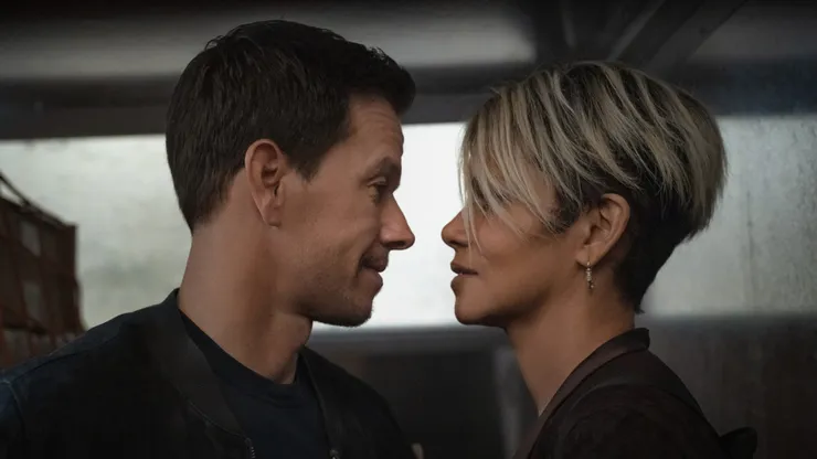 Mark Wahlberg and Halle Berry in "The Union".