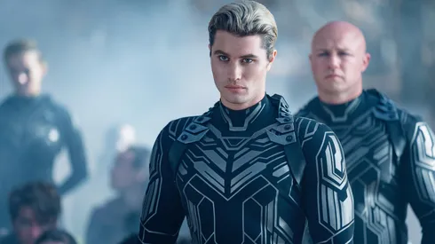 Chase Stokes in Uglies.