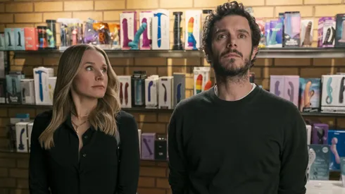 Kristen Bell and Adam Brody in Nobody Wants This.