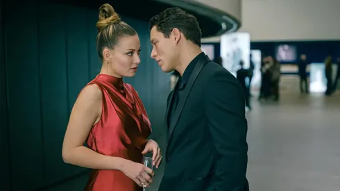 Lena Meckel and Malik Blumenthal in Un/Dressed.