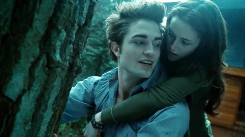 Kristen Stewart and Robert Pattinson in Twilight.