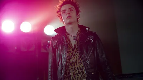 Louis Partridge in Pistol.