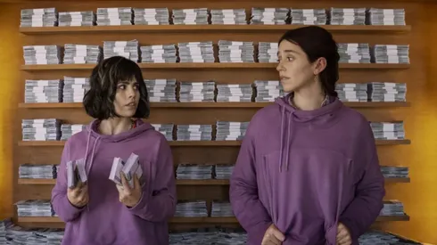 Sofía Morandi and Leticia Siciliani in "(Un)lucky Sisters".