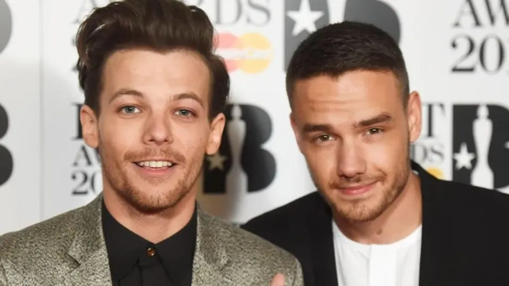 Louis Tomlinson and Liam Payne (Source: @PopCrave)