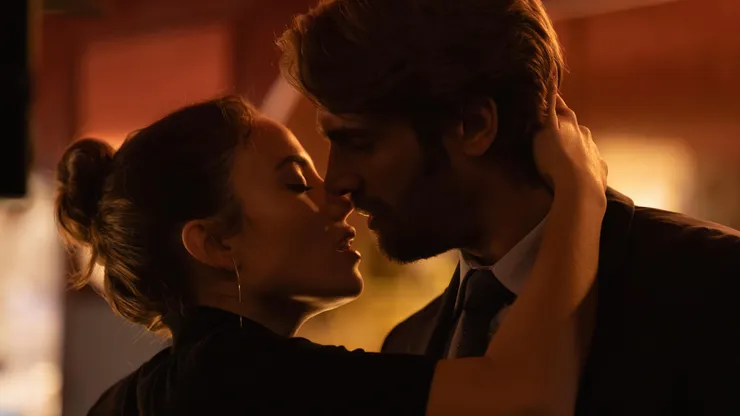Gabriela Andrada and Mario Ermito in Tell Me What You Want.