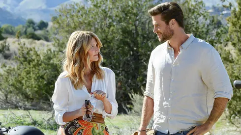 Laura Dern and Liam Hemsworth in Lonely Planet.