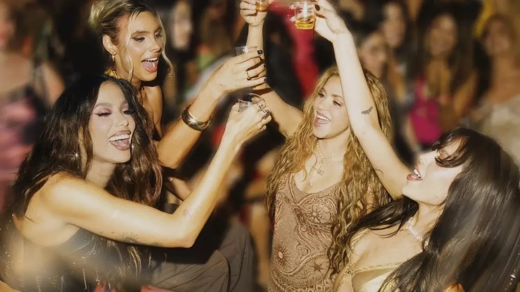 Annita, Lele Pons, Shakira and Danna Paola